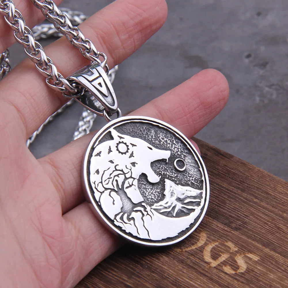 Never Fade Men stainless steel Wolf head and life tree norse viking pendant necklace vikings wooden box as christmas gift