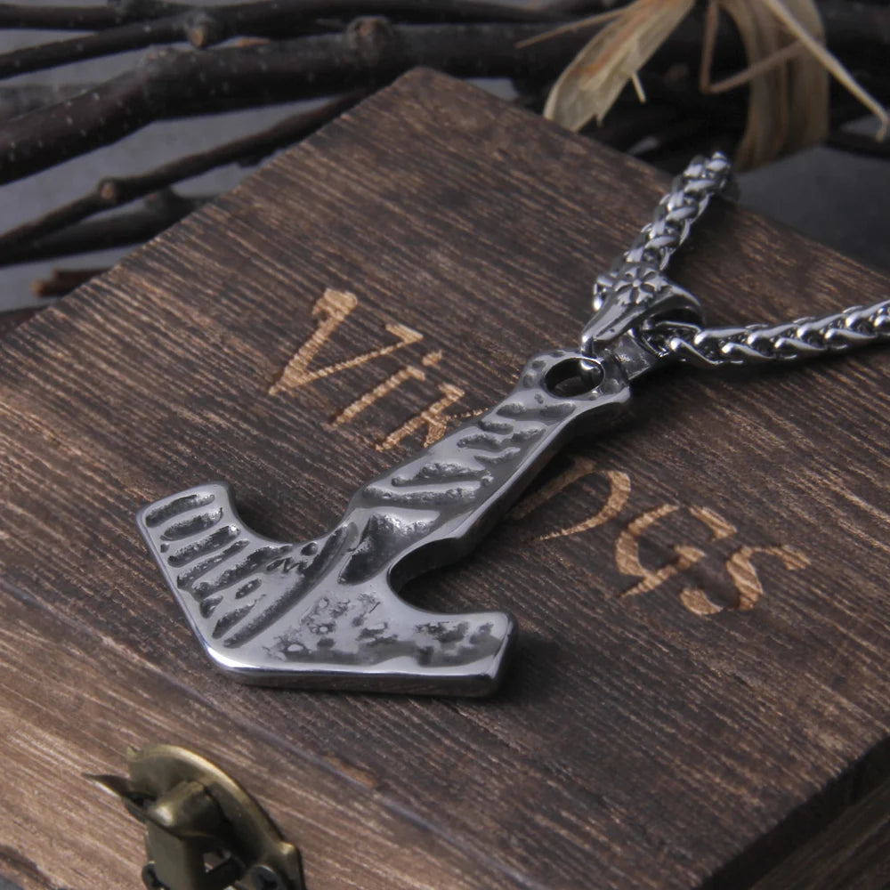 Stainless Steel Viking Vegvisir Iron Color Viking Odin Rune Pendant Necklace with Chain As Men Gift